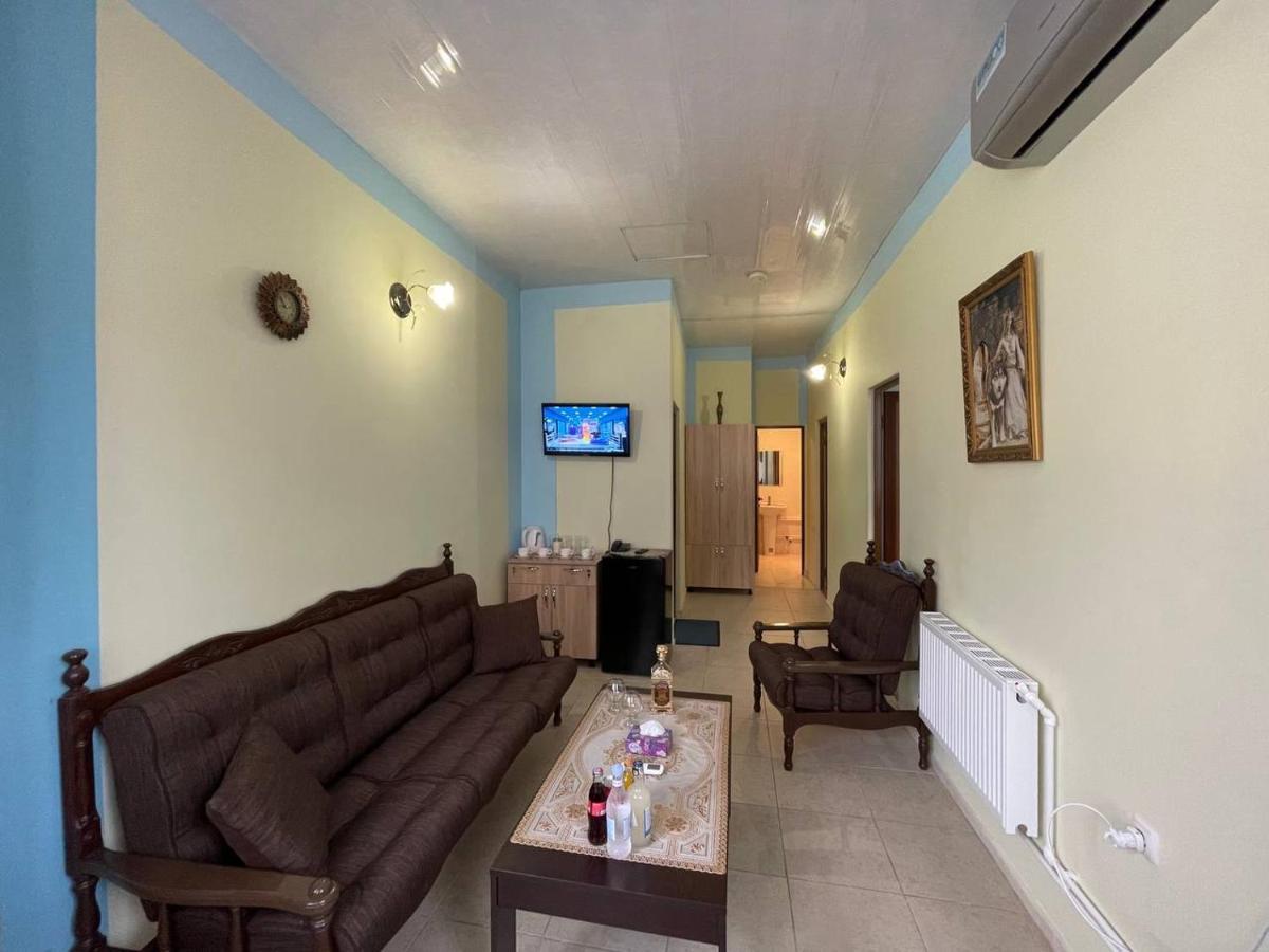 יירבאן Alem Hotel מראה חיצוני תמונה