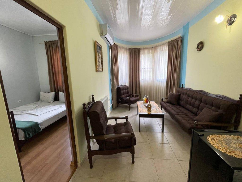 יירבאן Alem Hotel מראה חיצוני תמונה