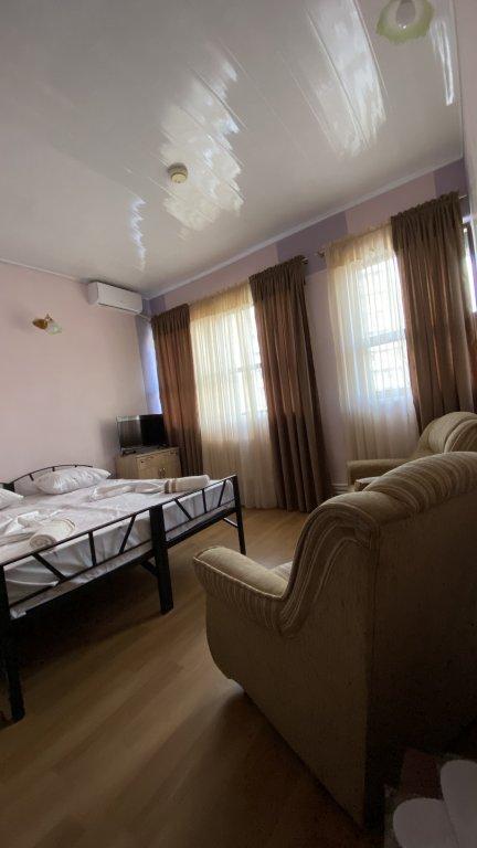 יירבאן Alem Hotel מראה חיצוני תמונה