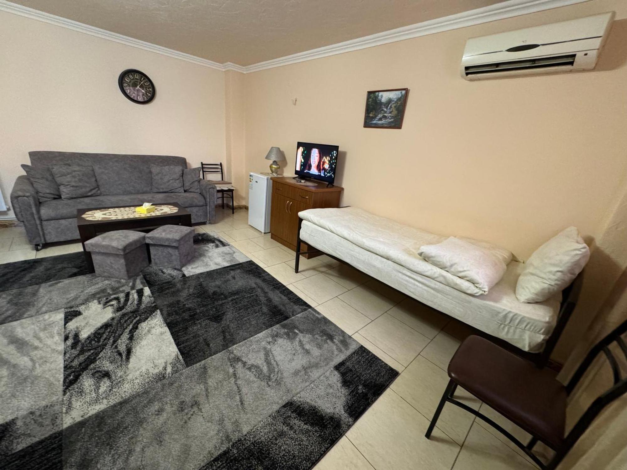 יירבאן Alem Hotel מראה חיצוני תמונה